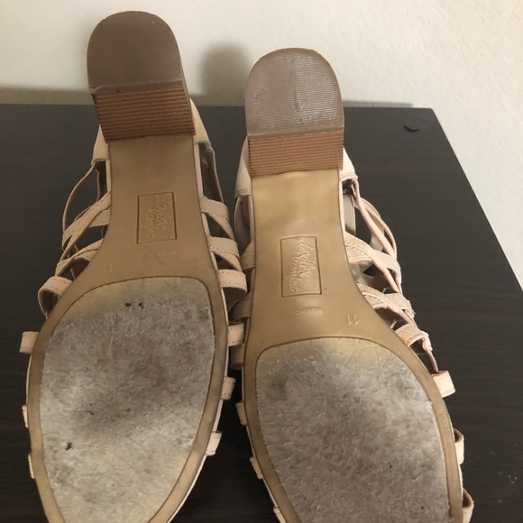 Sandals - Picture 3 of 4